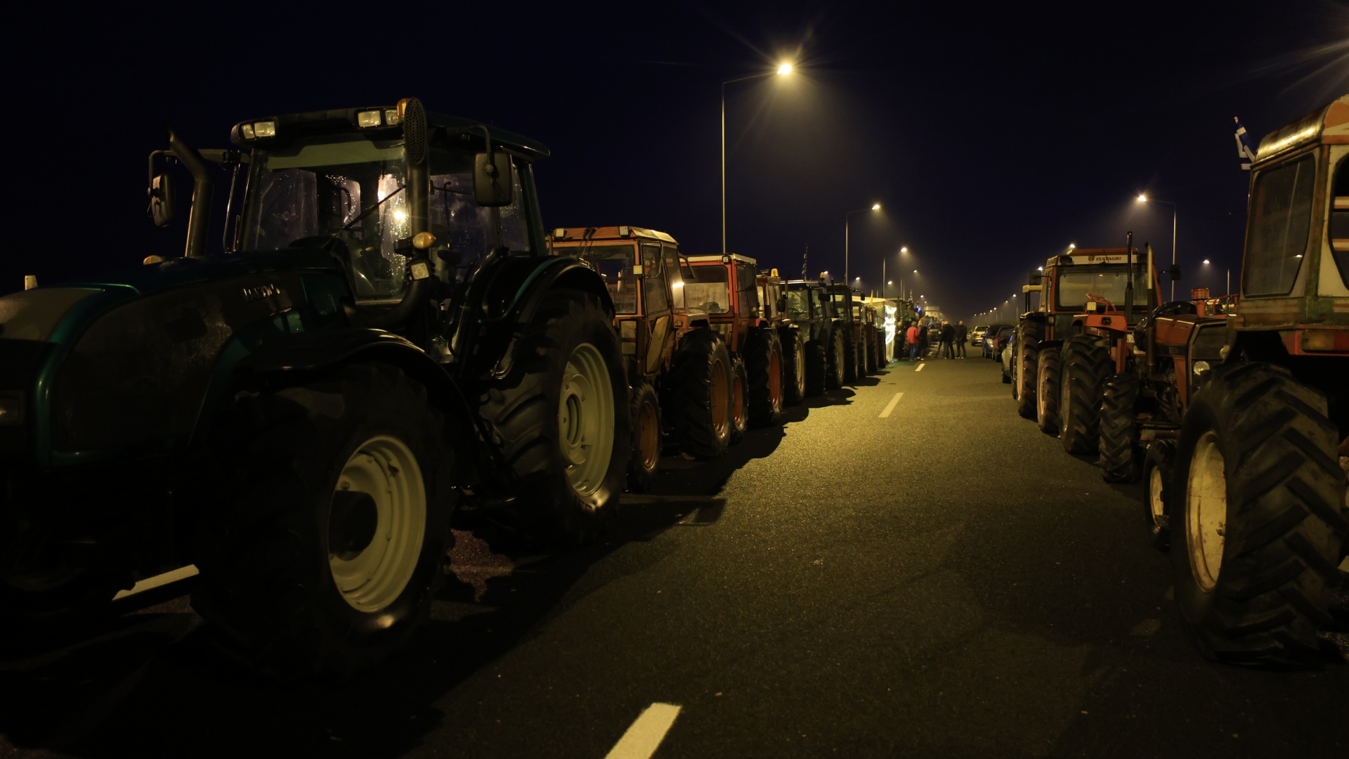 Αγροτικές-κινητοποιήσεις:-Ανοιξε-ο-Προμαχώνας,-κλειστό-το-τελωνείο-των-Ευζώνων
