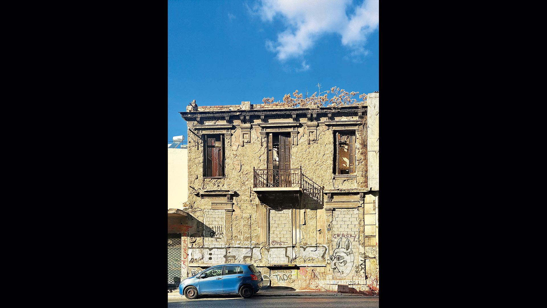 Τα-κενοτάφια-της-οδού-Αχιλλέως