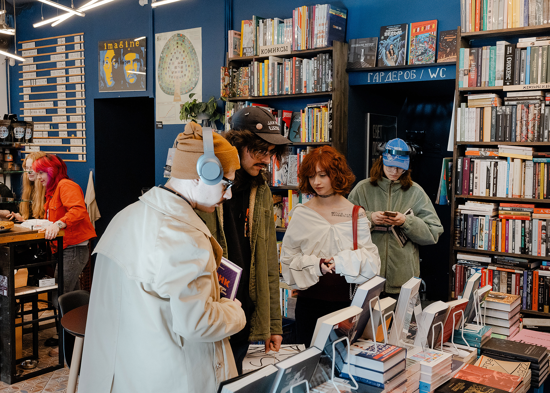 Πώς-οι-βιβλιοπώλες-της-Αγίας-Πετρούπολης-αντιστέκονται-στην-καταπίεση